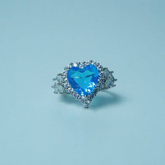 LOSTINCRUSH Azure Dream Heart Ring